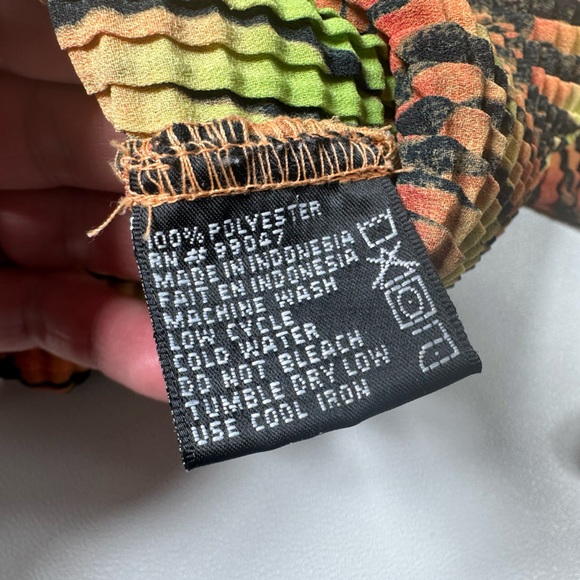 Vintage Y2K Piano Tropical Tiger Print Crinkle Fabric Flare Sleeve Blouse - Picture 7 of 7